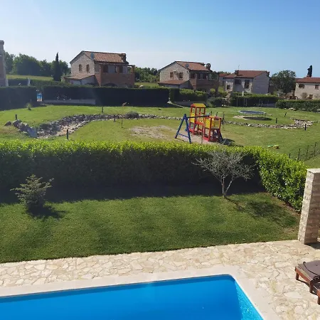 Istrian Melany * Воднян