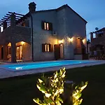 Istrian Melany *